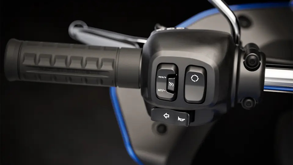 Low Rider™ ST 2025